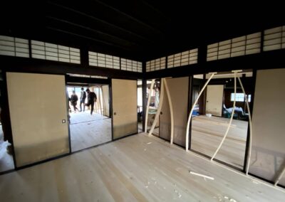 箕輪町の喜田屋建設株式会社の職人さんによって施工されました。